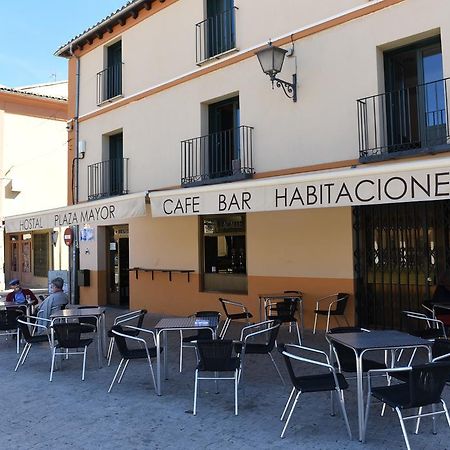 Hostal Plaza Mayor De Almazan Bagian luar foto