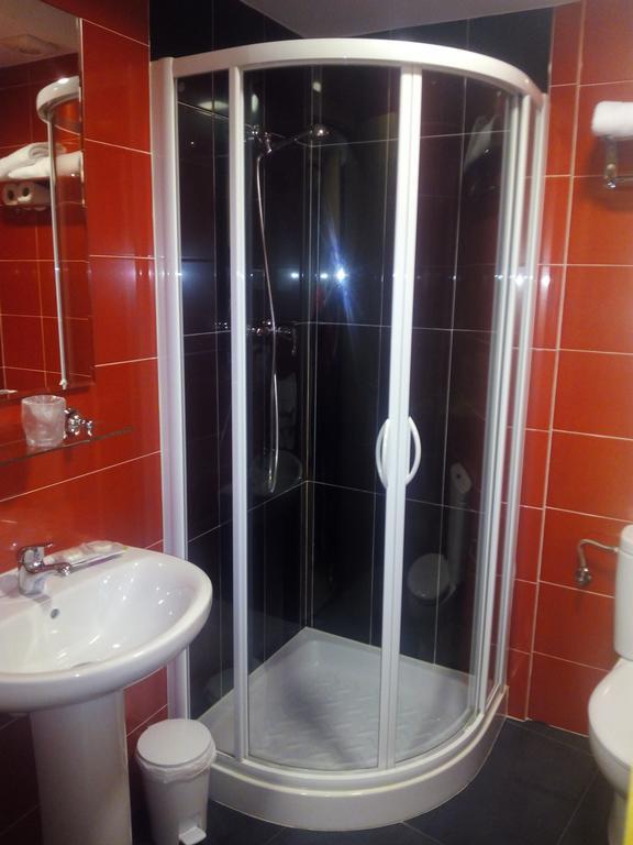 Hostal Plaza Mayor De Almazan Bagian luar foto