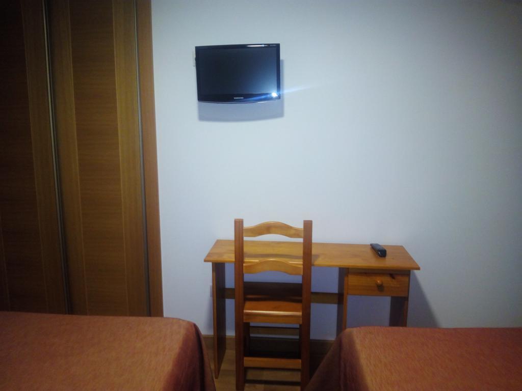 Hostal Plaza Mayor De Almazan Bagian luar foto